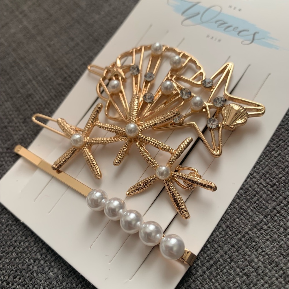 Her Waves Hair Shell Clips